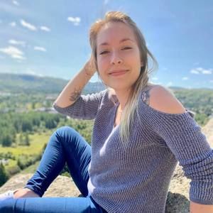 Meet your Posher, Émilie